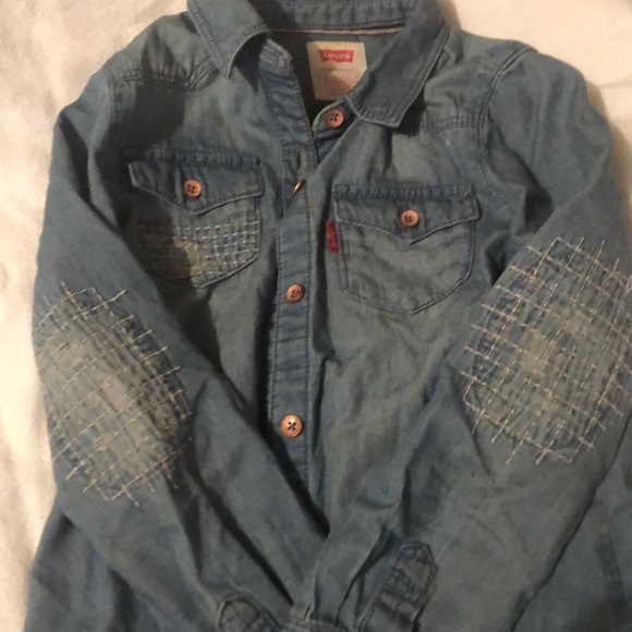 Levi’s jeans shirt - Picture 2 of 2